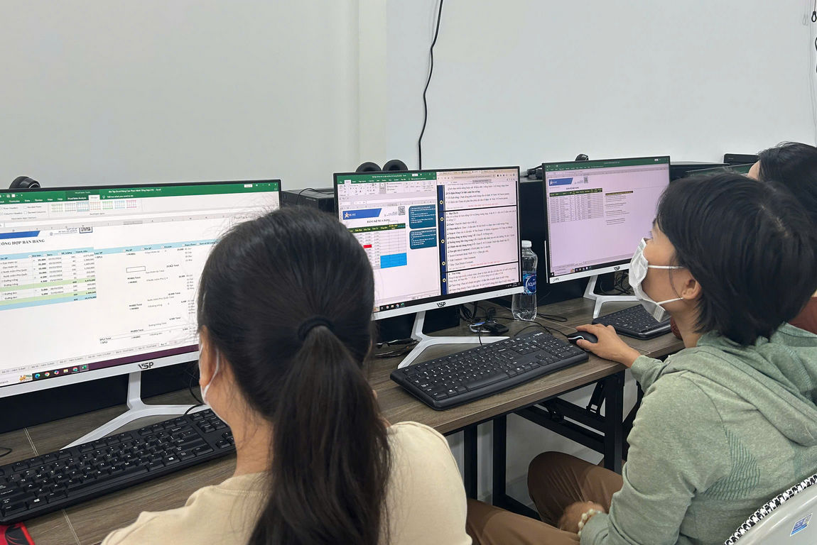 Khóa Học Sử Dụng AI Dành Cho Giáo Viên