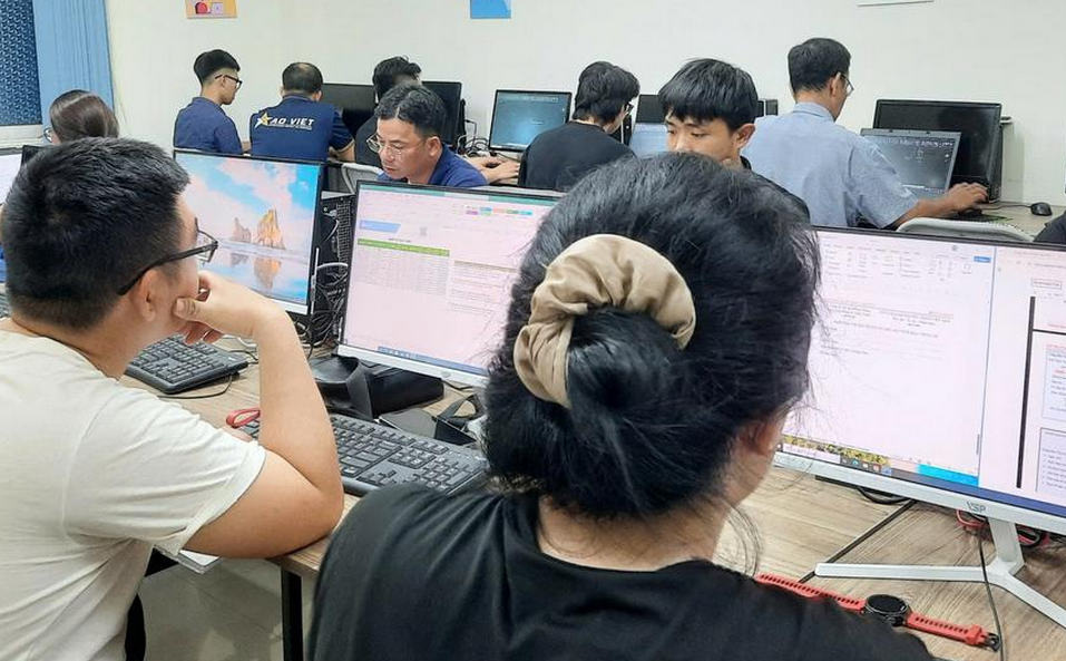 Những Ai Nên Tham Gia Khóa Học Sử Dụng AI Dành Cho Giáo Viên