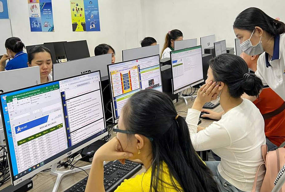Nội Dung Chi Tiết Khóa Học Sử Dụng AI Cho Người Mới Bắt Đầu